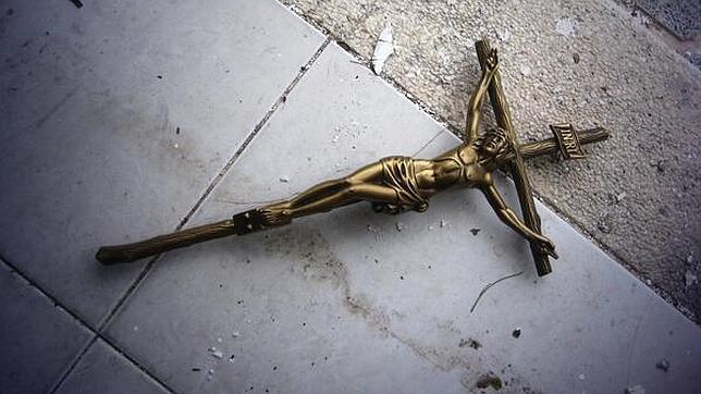 Profanación en el cementerio de Brunete