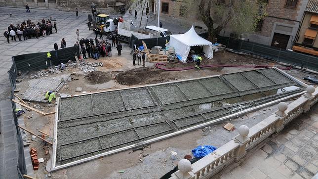 Trabajan a gran velocidad para que la escultura de Cristina Iglesias esté instalada el día de la muerte del Greco