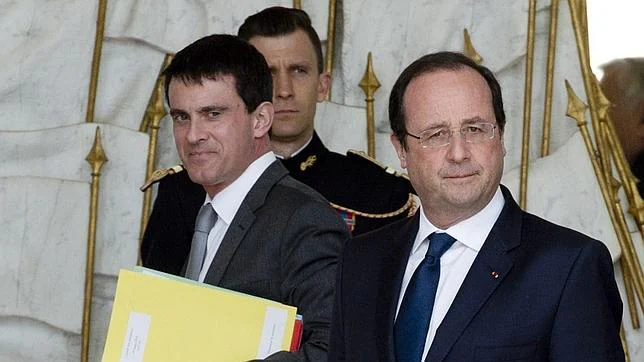 Hollande se entrega al «español» Valls tras el batacazo en las elecciones municipales