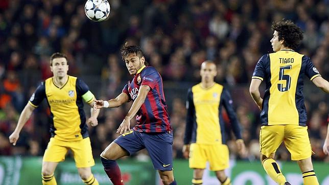 El Atlético saca un valioso empate en el Camp Nou