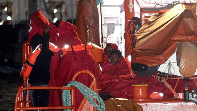 Más de 70 inmigrantes interceptados al tratar de llegar a España en cuatro pateras