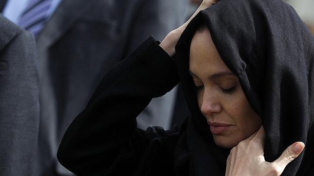 Tras la mastectomía, Angelina Jolie toma la decisión de que le extirpen también los ovarios