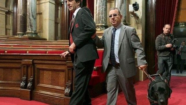 «Nos decían "os vamos a matar" mientras trataban de quitarme el perro guía»