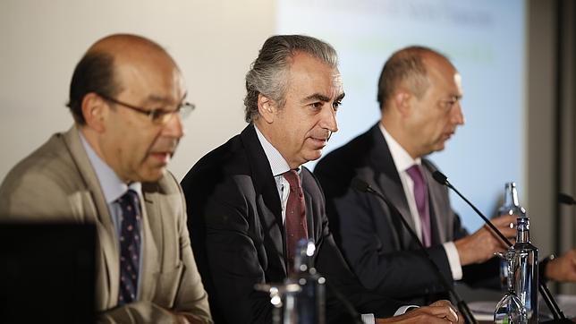 Hacienda descarta nuevas subidas de impuestos para compensar la bajada de IRPF en 2015