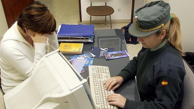 Las denuncias por violencia de género bajan por quinto año consecutivo