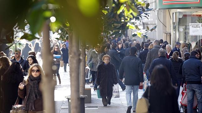 La confianza de los consumidores aumenta en marzo por una mejor valoración de la situación actual