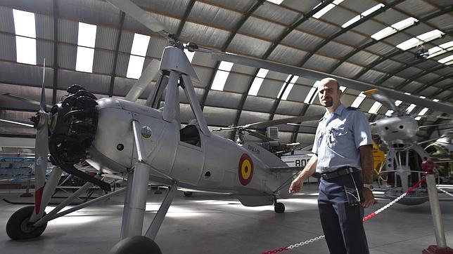 Réplica del autogiro C-19 inventado por el murciano Juan de la Cierva