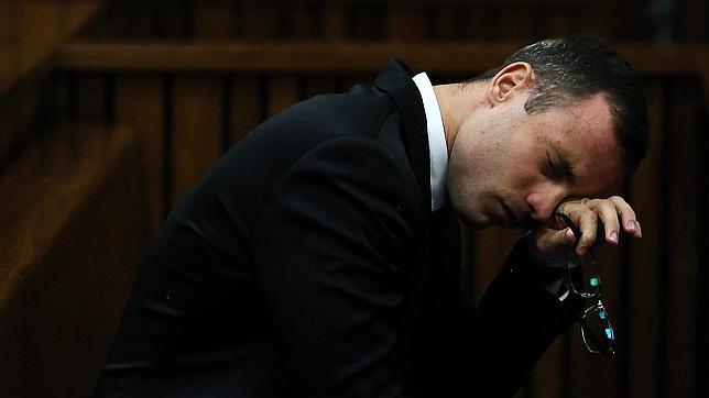 Pistorius confiesa el crimen y pide perdón