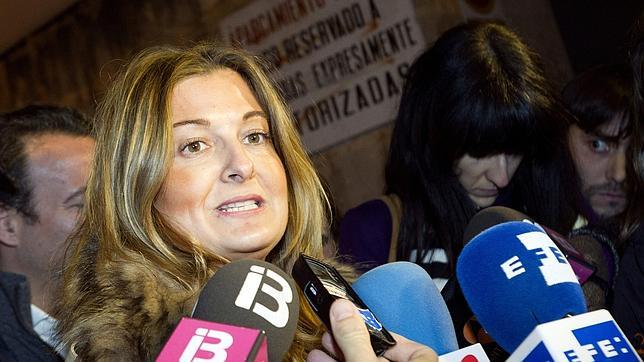 Castro pide a Manos Limpias que no «pretenda representar» al Frente Cívico