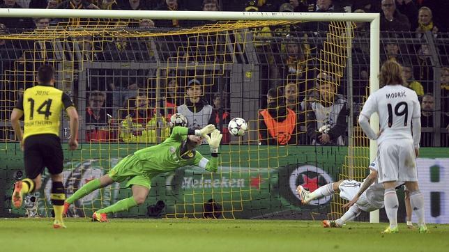 El penalti fallado por Di María es el primero que detiene Weidenfeller en Champions