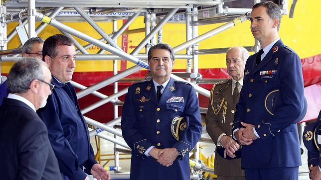 El Príncipe de Asturias inicia su primera visita oficial a la Maestranza Aérea de Albacete