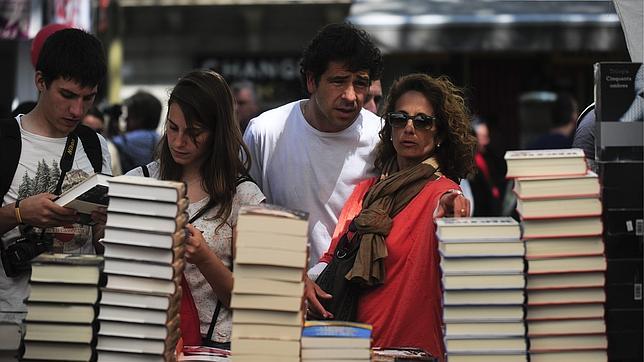 Los lectores en Cataluña crecen un 3,4% pero la compra de libros cae un 4,3%