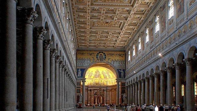 Escudos papales de San Pablo Extramuros