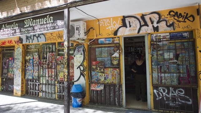 «Me manda tu madre para que te vengas conmigo, que tienes que probarte una ropa»