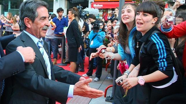 Miguel Ángel Revilla describió algunas de las imágenes que identifican a los cántabros: son hospitalarios y cucos