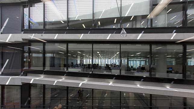 Espacios abiertos, limpios y sin despachos caracterizan la Ciudad del BBVA