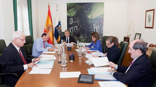 La Funcatra paga pluses sin regular en contratos ni convenio