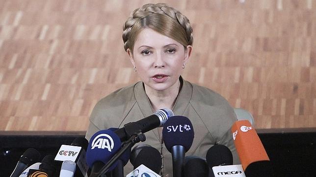 Timoshenko propone una «mesa redonda» en Donetsk con los líderes insurgentes