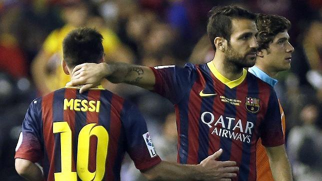 Un Camp Nou medio vacío señala a Fábregas