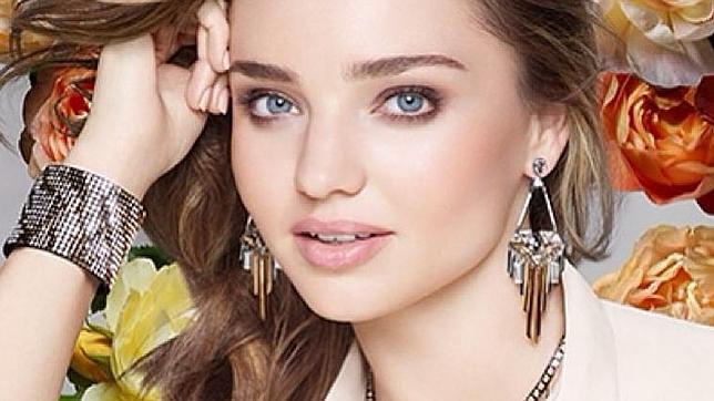 Miranda Kerr: «No me reconozco en las fotos mías que veo por la calle»