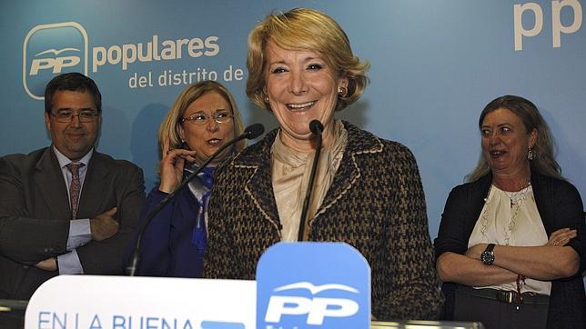 Aguirre recomienda al PSOE que aprenda de las medidas de austeridad de Valls