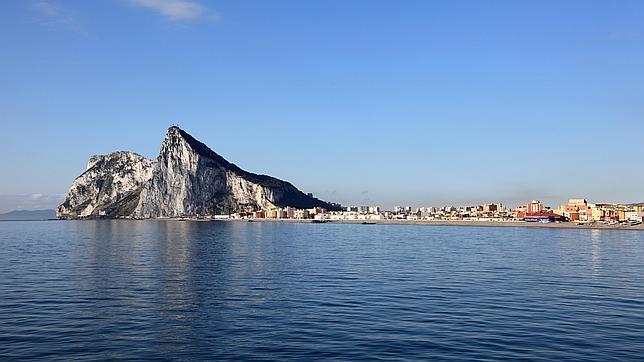 España convoca al encargado de Negocios británico por el último acoso de Gibraltar a la Guardia Civil