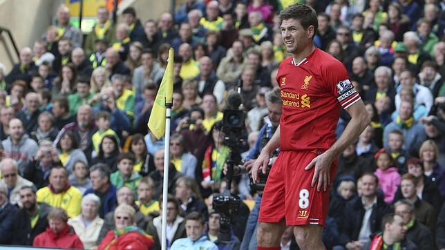 Steven Gerrard en el reciente partido contra el Norwich