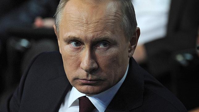 Putin acerca el riesgo de balcanización de la web tras calificar internet de «proyecto de la CIA»