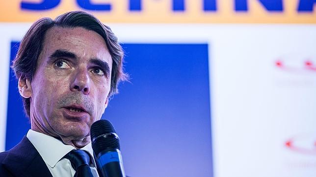 Aznar asiste al Foro ABC-Deloitte que protagoniza Botella
