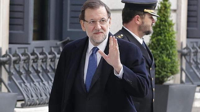 Rajoy defiende a la Guardia Civil frente a los ataques de los proetarras en el Congreso