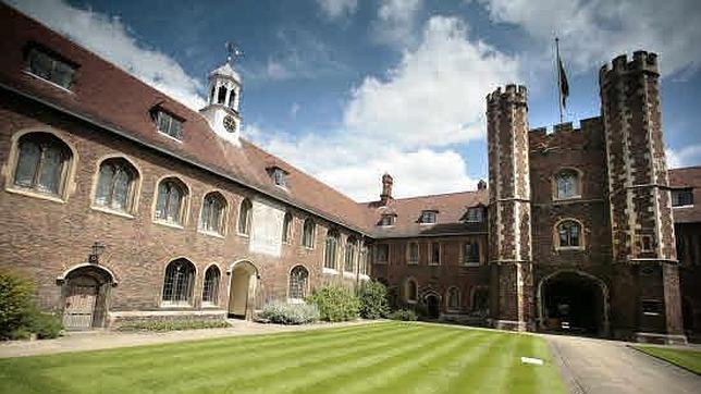 Universidad de Cambridge es la universidad que más premios Nobel ha producido del mundo