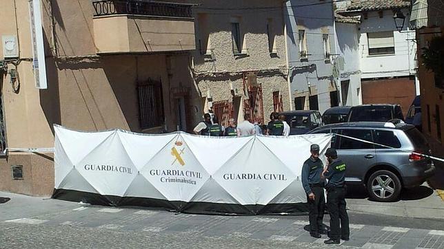 Degüella a su expareja y al novio de ésta en Villarejo de Salvanés