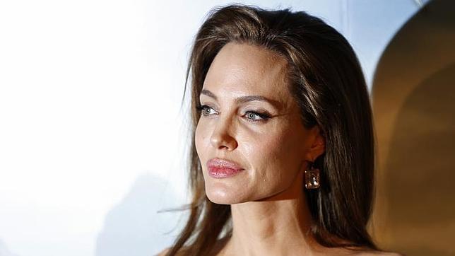 Angelina Jolie califica de «crueldad inimaginable» el rapto de 200 menores en Nigeria