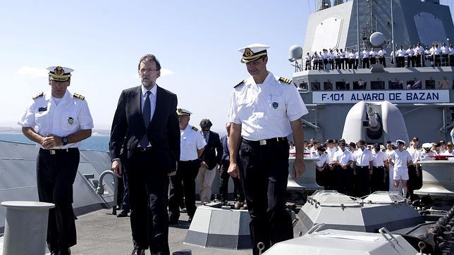 Rajoy visita la fragata en una misión contra la piratería frente a las costas de Somalia