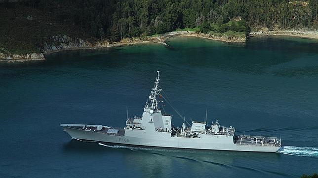 La «Cristóbal Colón» en periodo de pruebas en octubre de 2012