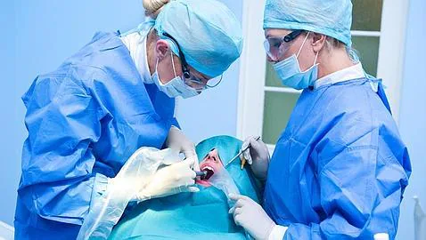 Un buen diagnóstico previo asegura la viabilidad de los implantes dentales