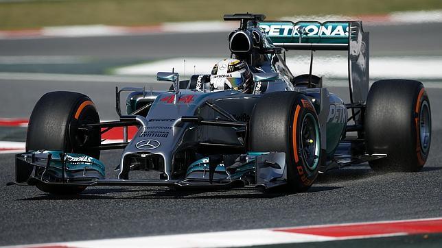 Hamilton y Mercedes vuelan más que nunca en Barcelona