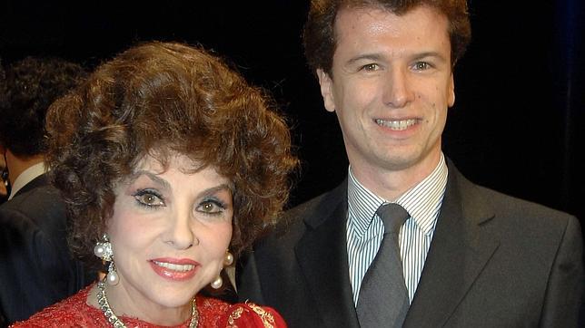 Gina Lollobrigida niega ante el juez que firmara los poderes de su boda con Rigau