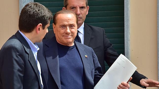 Berlusconi, «impresionado» tras su primer día como trabajador social
