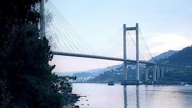 Pastor anuncia la ampliación del puente de Rande