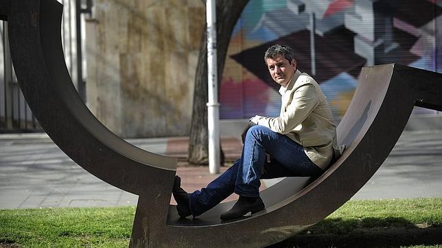 Roncagliolo: «La literatura se olvidó del fútbol, que ahora sale del armario»
