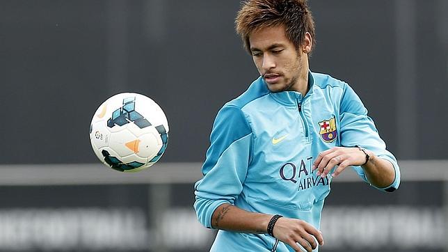 Neymar apura para estar contra el Atlético