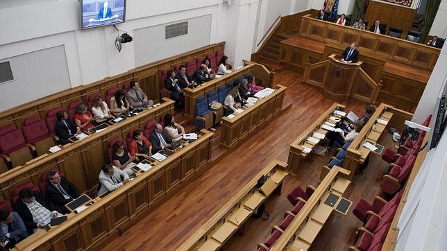 El Senado «bendice» la reducción de diputados en las Cortes