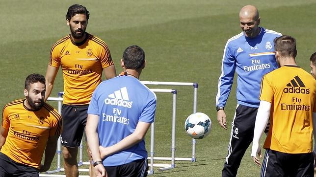 Zidane negocia con el Burdeos