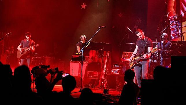 Coldplay vende 82.000 copias de su último disco en un solo día en Reino Unido