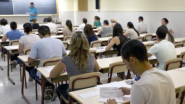 La Generalitat convocará este año 116 plazas para maestros y profesores