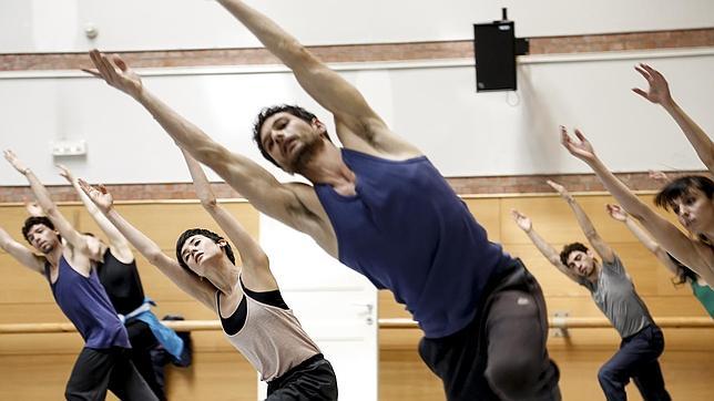 Los bailarines de la Compañía Nacional de Danza reclaman el pago de horas extra