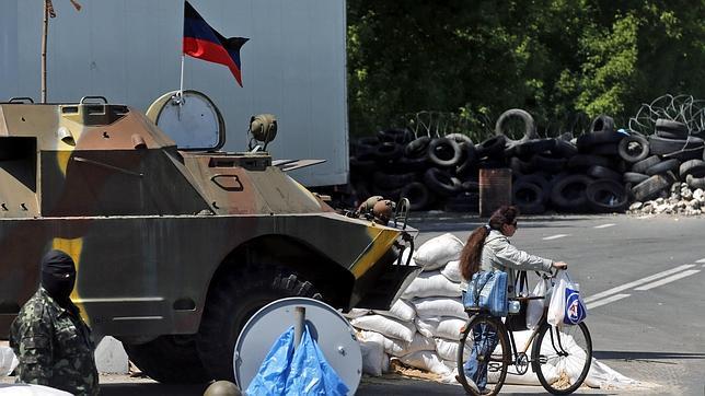 El hombre más poderoso de Donetsk se posiciona ahora contra los separatistas