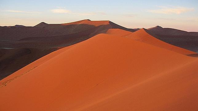 La famosa duna 45, en el desierto de Namibia