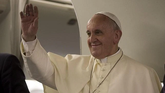 El Papa Francisco defiende el celibato, pero recuerda que no es un dogma
